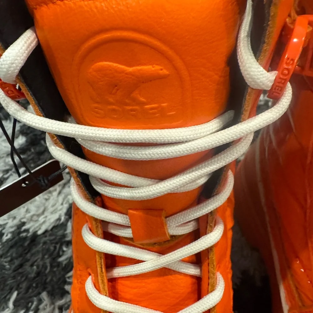 “Like walking on a cloud!” These boot are CUTE & COMFY🧡🧡 zoom in for details